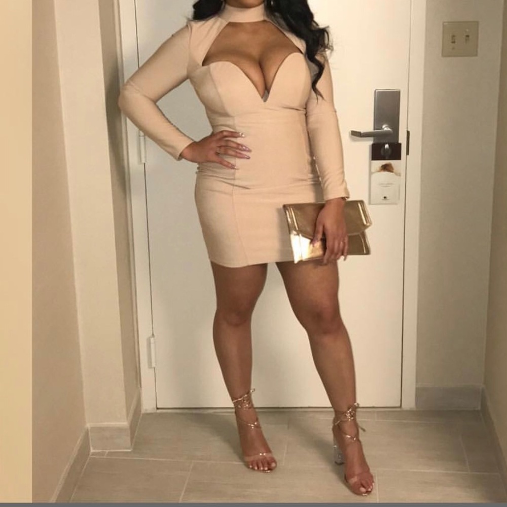 Nude body con dress